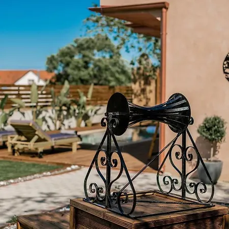 Serenissima Villa *